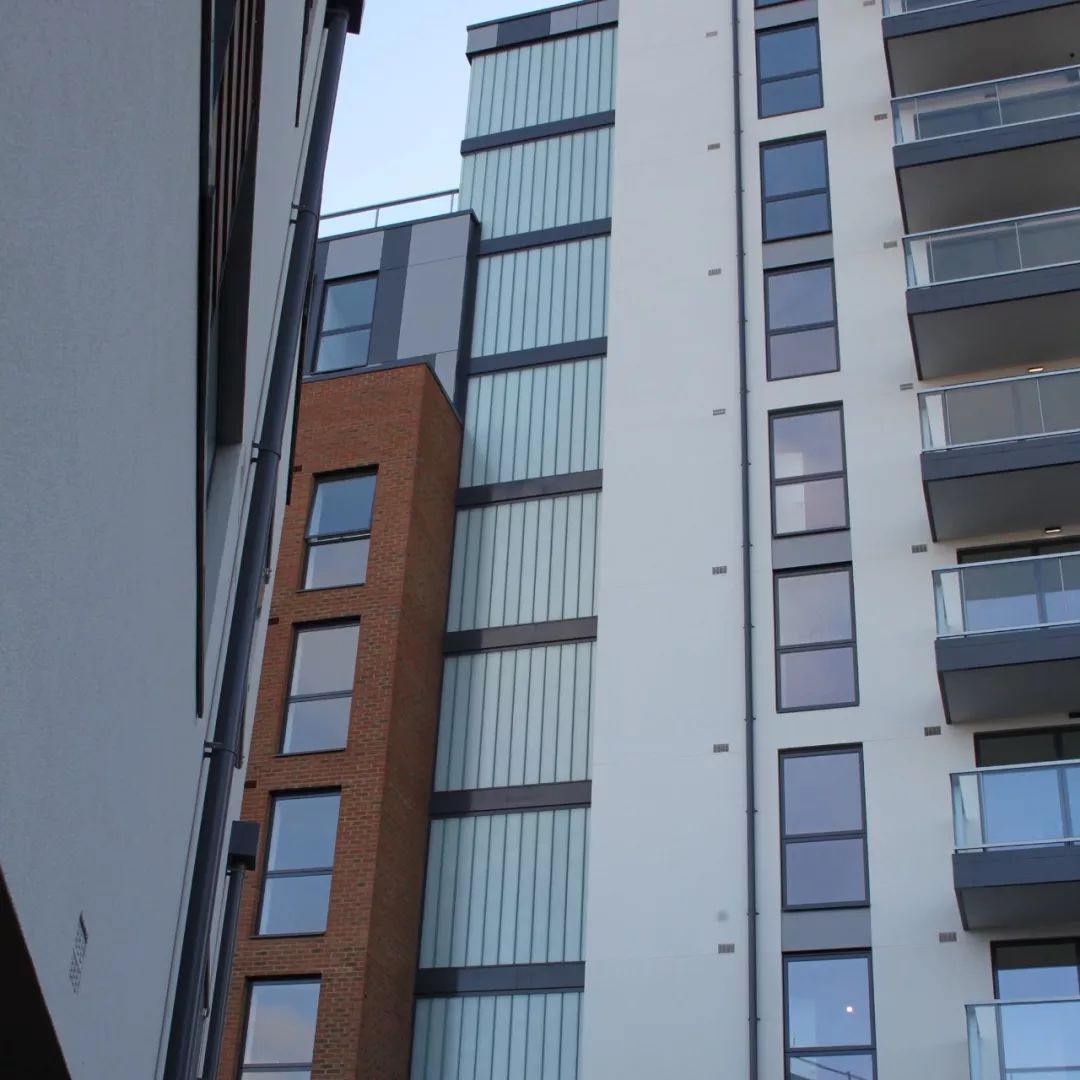 英国伦敦唱针大厦U型玻璃