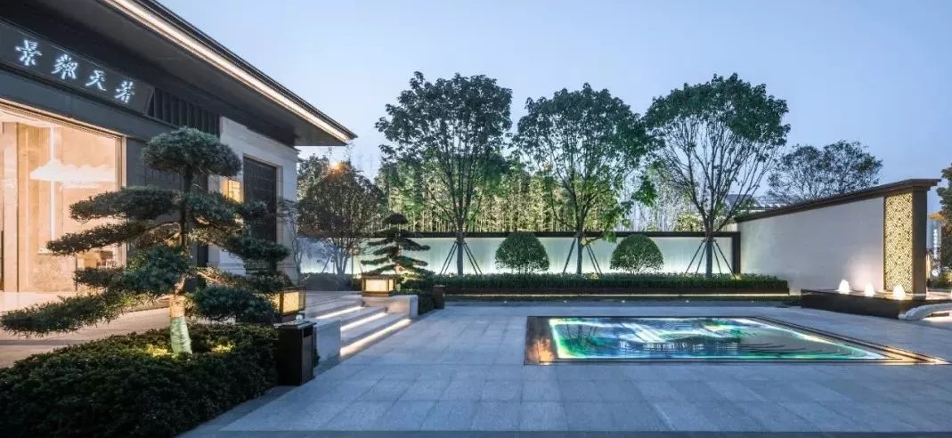  江苏苏州龙湖中锐景粼天著U型玻璃